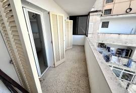 Spacious flat to renovate in the centre of Palma