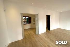 First class renovated, bright flat in Foners