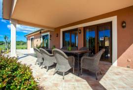 Finca Casa Mas. A luxurious finca that offers tranquillity, space and captures the true essence of Mallorca Finca Casa Mas. A luxurious finca that offers tranquillity, space and captures the true essence of Mallorca