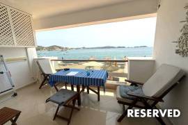 Charming Apartment with Sea Views in Desirable Community