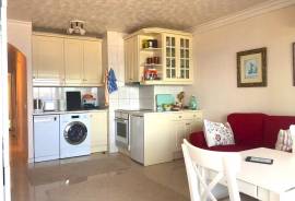 Charmantes Apartment mit Meerblick in beliebter Anlage