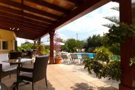 Maravillosa villa con licencia de alquiler vacacional Maravillosa villa con licencia de alquiler vacacional