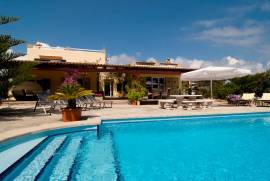 Maravillosa villa con licencia de alquiler vacacional Maravillosa villa con licencia de alquiler vacacional