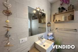 Villa reformada con piscina al estilo Ibizenko