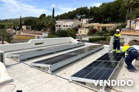 Villa reformada con piscina al estilo Ibizenko