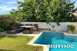 Villa reformada con piscina al estilo Ibizenko