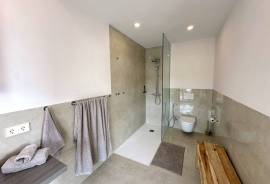 Light-flooded new build villa in Cala Pi