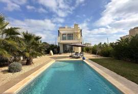 Luminosa villa de nueva construcción en Cala Pi