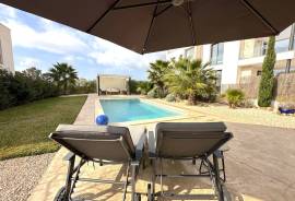 Light-flooded new build villa in Cala Pi