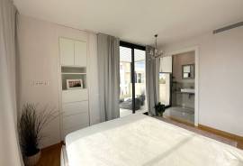 Light-flooded new build villa in Cala Pi
