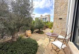 Light-flooded new build villa in Cala Pi