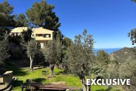 Unique West Coast Setting with Sea Views – Your Dream Project Awaits