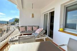 Apartamento reformado de alta calidad con vistas al mar de postal en Cala Fornells en venta