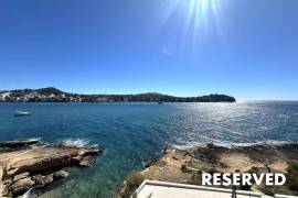 Well-kept flat with beach access in 1st sea line