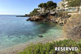 Well-kept flat with beach access in 1st sea line