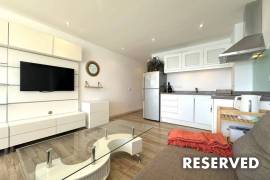 Well-kept flat with beach access in 1st sea line
