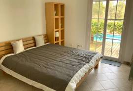 Chalet ibicenco alquilado con piscina