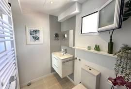 Ático luminoso y moderno con amplia azotea y jacuzzi