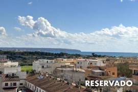 Ático luminoso y moderno con amplia azotea y jacuzzi