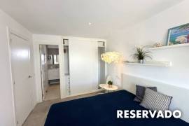 Ático luminoso y moderno con amplia azotea y jacuzzi