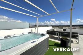 Helles, modernes Penthouse mit großzügiger Dachterrasse und Whirlpool