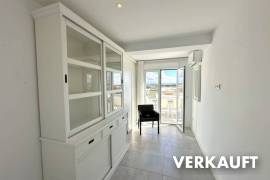 Helles, modernes Penthouse mit großzügiger Dachterrasse und Whirlpool