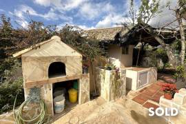 Small, cosy finca rústica with guest area in Llucmajor