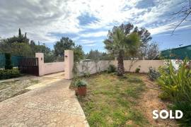 Small, cosy finca rústica with guest area in Llucmajor