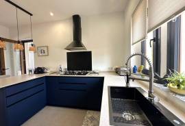 Finca de nueva construcción con tecnología moderna y encanto mediterráneo