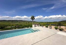 Finca de nueva construcción con tecnología moderna y encanto mediterráneo