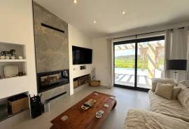 Finca de nueva construcción con tecnología moderna y encanto mediterráneo