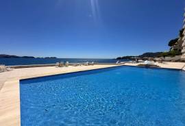 Exklusive Meerblickresidenz in erster Linie mit außergewöhnlichem Raumgefühl