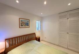 Exklusive Meerblickresidenz in erster Linie mit außergewöhnlichem Raumgefühl