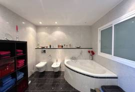 Exklusive Meerblickresidenz in erster Linie mit außergewöhnlichem Raumgefühl