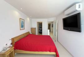 Exklusive Meerblickresidenz in erster Linie mit außergewöhnlichem Raumgefühl