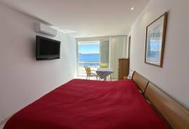 Exklusive Meerblickresidenz in erster Linie mit außergewöhnlichem Raumgefühl