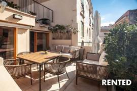 Luxury studio penthouse renovated and with spectacular terrace in the heart of the old town