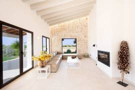 Newly built finca with light-flooded living ambience near Ses Salines