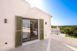 Newly built finca with light-flooded living ambience near Ses Salines