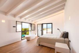 Newly built finca with light-flooded living ambience near Ses Salines