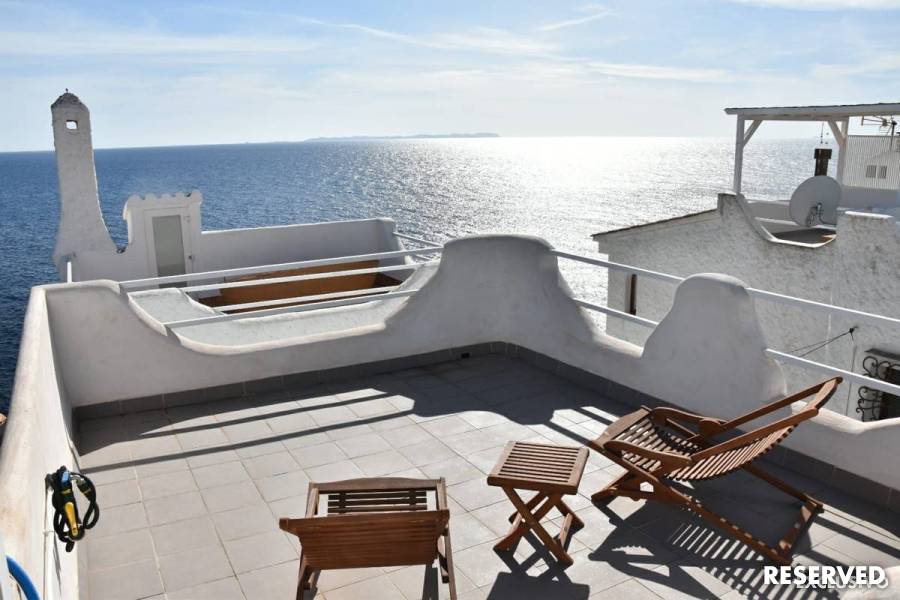 Small dream house in 1st sea line