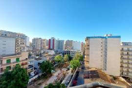 Neu renovierte Wohnung Nahe Sandstrand und Jachthafen von Arenal