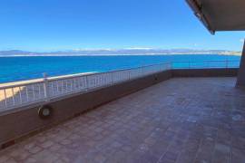 Two apartments in first sea line with fantastic views over the bay of Palma
