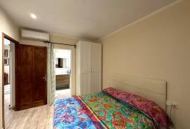 Casa adosada reformada con jardín y posibilidades de ampliación