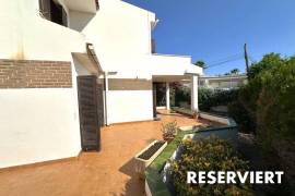 Chalet mit Potenzial und Teilmeerblick in ruhiger Lage von Badia Blava Chalet mit Potenzial und Teilmeerblick in ruhiger Lage von Badia Blava