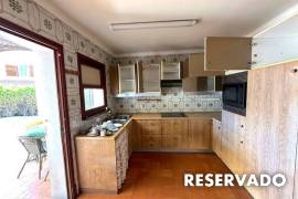 Encantador Chalet con vistas parciales al mar y gran potencial