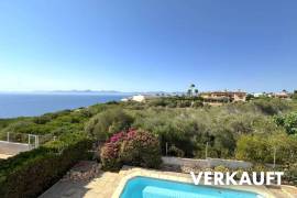 Chalet mit Potenzial und Teilmeerblick in ruhiger Lage von Badia Blava