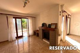 Encantador Chalet con vistas parciales al mar y gran potencial