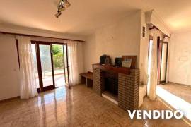 Encantador Chalet con vistas parciales al mar y gran potencial Encantador Chalet con vistas parciales al mar y gran potencial