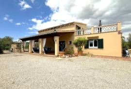 Finca mit Charakter in Llucmajor – Mediterranes Flair trifft modernes Wohnen
